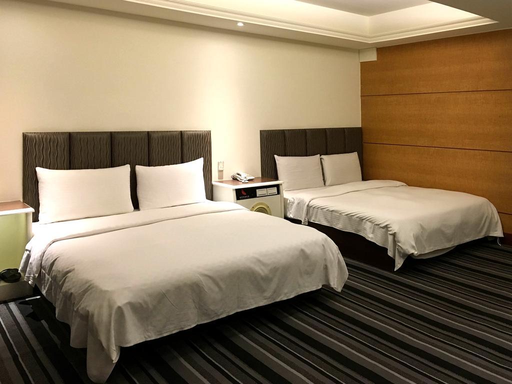 Zaw Jung Business Hotel Taichung Exteriör bild