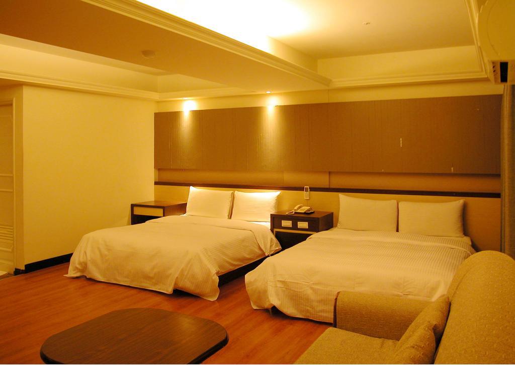 Zaw Jung Business Hotel Taichung Exteriör bild